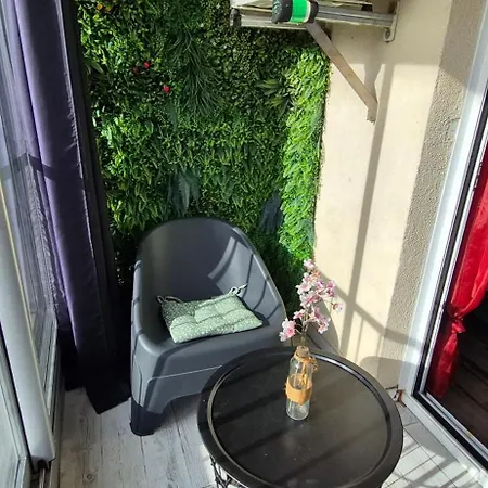 Capri Bali C51, T4 Bien Equipe, Clim, Parking Petite Vue Apartment *