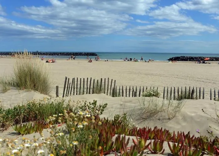 Capri Bali C51, T4 Bien équipé, Clim, Parking Petite Vue * Agde