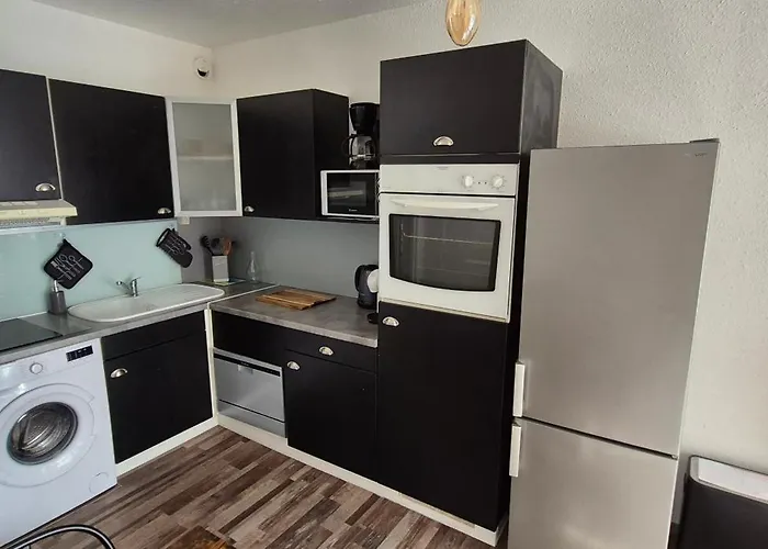 Capri Bali C51, T4 Bien Equipe, Clim, Parking Petite Vue * Agde