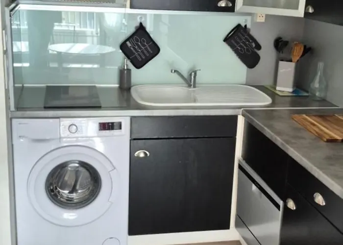 Capri Bali C51, T4 Bien Equipe, Clim, Parking Petite Vue Appartement *