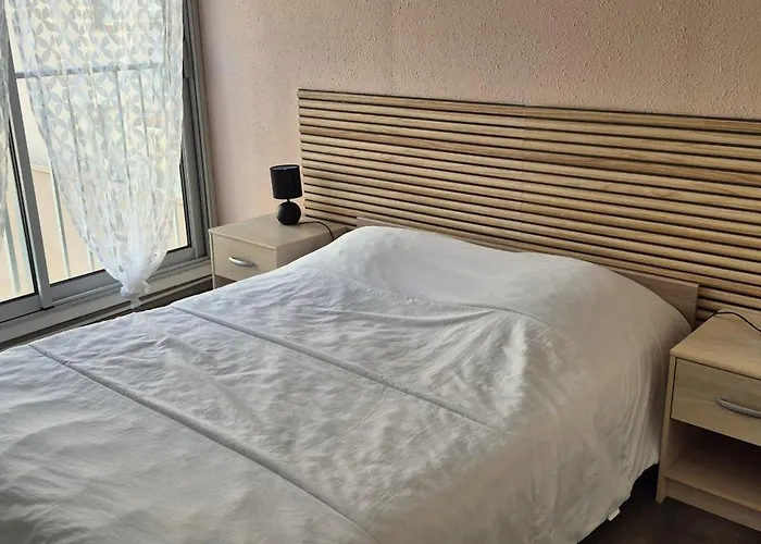 Capri Bali C51, T4 Bien Equipe, Clim, Parking Petite Vue Appartement