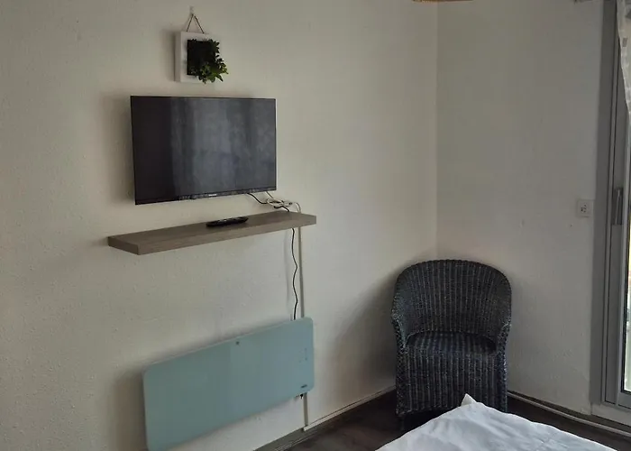 Capri Bali C51, T4 Bien Equipe, Clim, Parking Petite Vue Appartement Agde