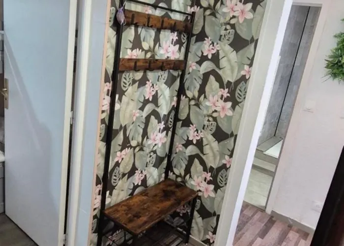 Capri Bali C51, T4 Bien Equipe, Clim, Parking Petite Vue Agde